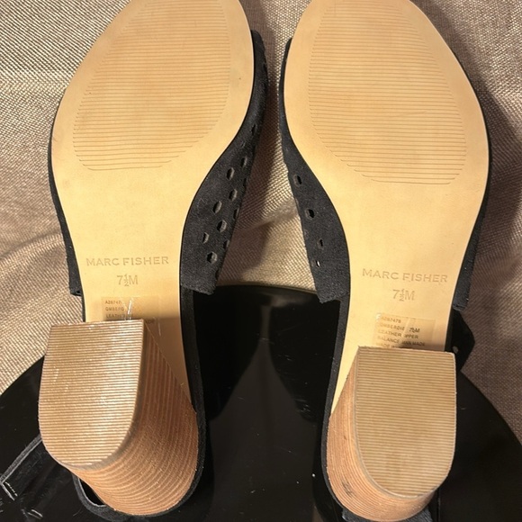 Marc Fisher Berdie Black Suede Leather Open toe Sandals Size 7.5 - Picture 5 of 7